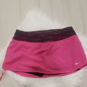 Nike Women's Fuchsia and Black Skort